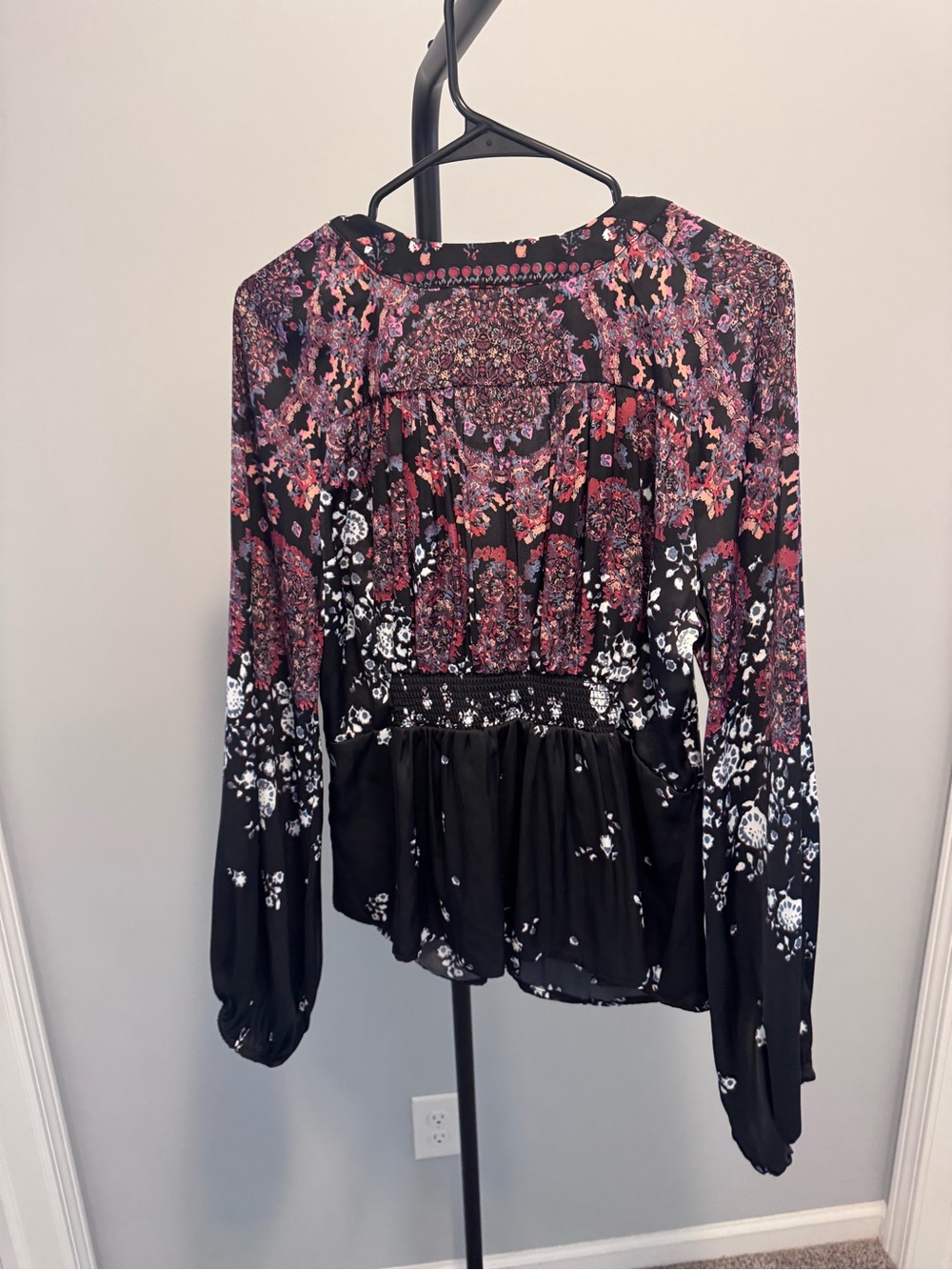 Women's Black & Pink Floral Tie-Front Blouse - Picture 3 of 3